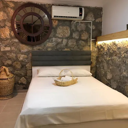 Zirkon Doga Butik 페티예