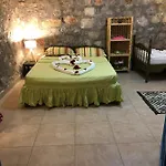 Nyaraló Zirkon Doga Butik *