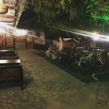 Zirkon Doga Butik Сasa de vacaciones *