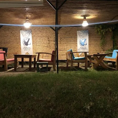 Feriehus Zirkon Doga Butik