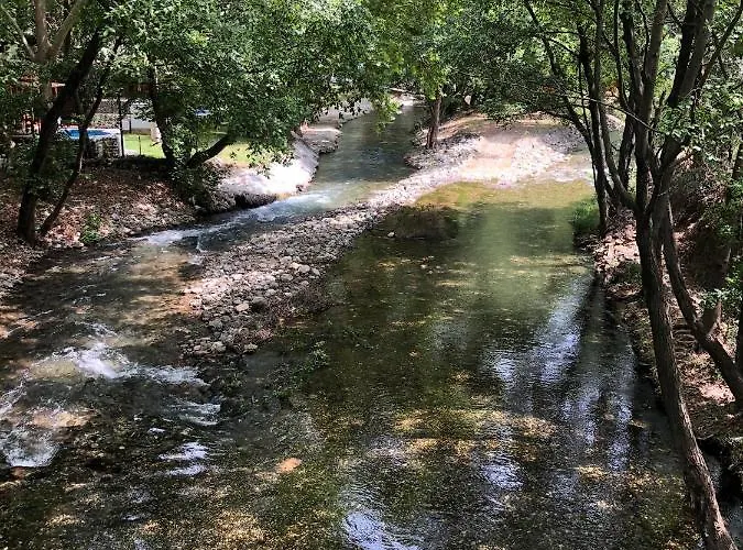 Dom wakacyjny Zirkon Doga Butik *